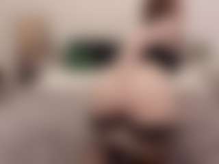 Live cam show with sophialinn - Average on Camsoda Late Night