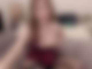 Live cam show with sophialinn - Striptease MILF on sexylive.show