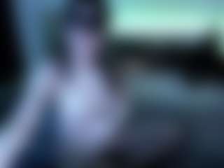 Live cam show with sophialinn - Average on CamClone
