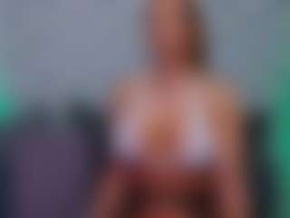Live cam show with MinasVibe - Legs on Camsoda