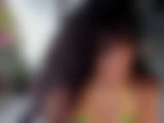Live cam show with GIIA - Curly on SquirtSoMuch
