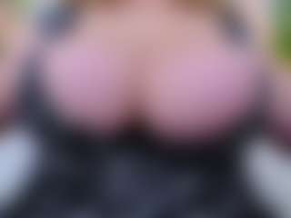 Live cam show with happyalice - Camel Toe on Mixed Magazine Live