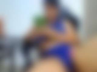 lizbigtits's Live Sex Cam Show
