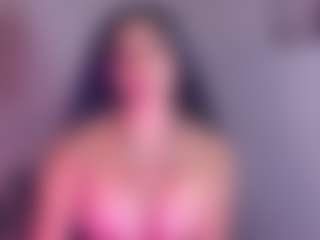 Live cam show with destinnemills - Amateur MILF on Dolls Live