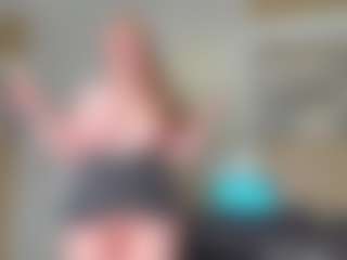 Live cam show with squirt-blondy - Deepthroat on chickslive.net