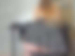 Spettacolo in cam dal vivo con squirt-blondy - Shake su Camsoda