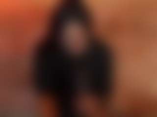 Live cam show with Lady Brown - Muscle on Camming Site