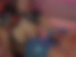 Live cam show with Lady Brown - Muscle on Ass Tok