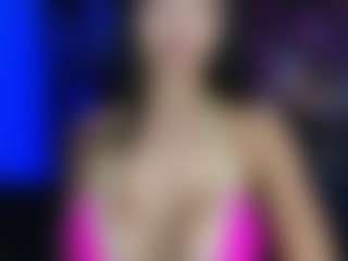 Live cam show with SOUL CANDY - Ebony Petite on Camsoda