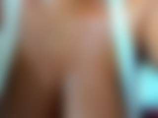 Live cam show with olivahot31 - Ebony on CamSextacy