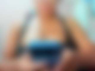 Live cam show with olivahot31 - Living Room on https://playwithruby.com