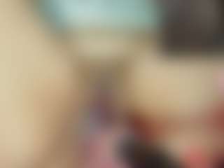 Live cam show with kassandratv-gamer - Public MILF on Soda Cam