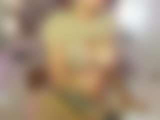 Live cam show with July Villa - Grandes Tetas on Dolls Live