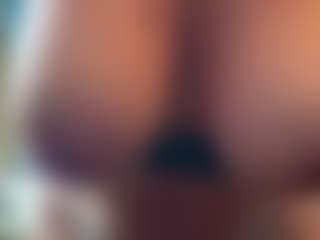 Live cam show with lesly Moore - Legs on iamadamtest123.com