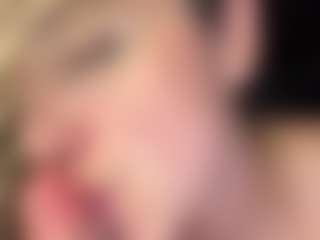 Live cam show with lesly Moore - Asshole on Milfs Live