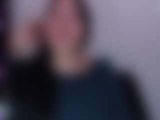 Live cam show with Cata - Full Nudity on AdultVida.com