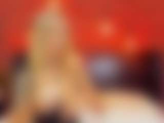 Live cam show with christynaross - Big Ass on Dolls Live