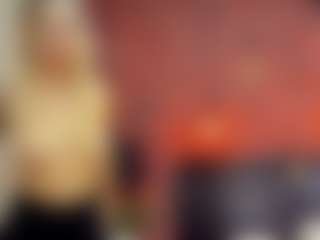 Live cam show with christynaross - Camel Toe on Streamer API