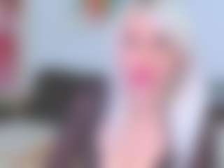 Live cam show with HoneyLara - Worship on StripNow
