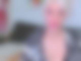 Live cam show with HoneyLara - Worship on livesuperchat.net