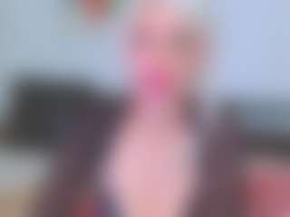 Live cam show with HoneyLara - Worship on iamadamtest123.com