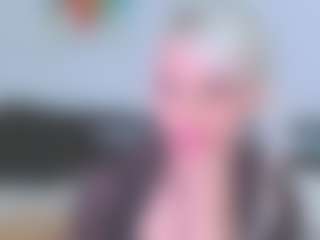 Live cam show with HoneyLara - Worship on liverealitysex.com
