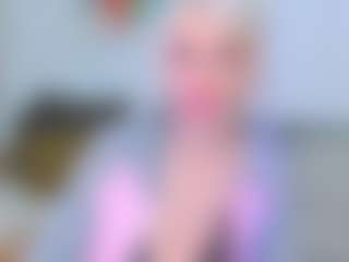 Live cam show with HoneyLara - Worship on Camsoda