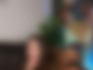 Live cam show with SweetReya - Spoiled on TeamSkeetLive