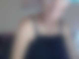 Live cam show with CamPrincess - Thin on Soda Cam
