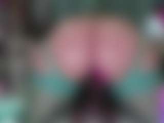 -R-A-R-E-'s Live Sex Cam Show