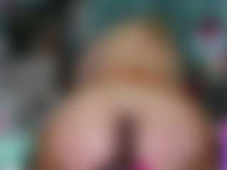 -R-A-R-E-'s Live Sex Cam Show
