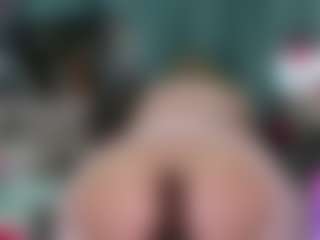 -R-A-R-E-'s Live Sex Cam Show