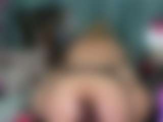 Live cam show with -R-A-R-E- - Shake on Camsoda