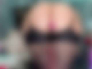 -R-A-R-E-'s Live Sex Cam Show