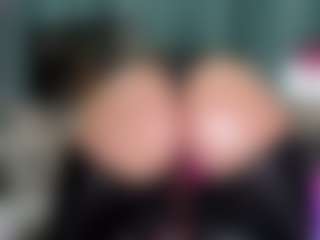 -R-A-R-E-'s Live Sex Cam Show