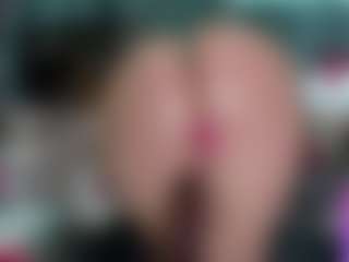 Live cam show with -R-A-R-E- - Fatpussy on Big Tits