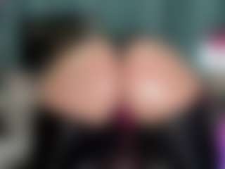 -R-A-R-E-'s Live Sex Cam Show