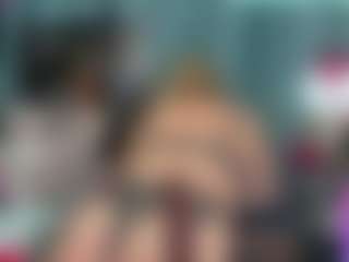 -R-A-R-E- MILF webcam performer live streaming