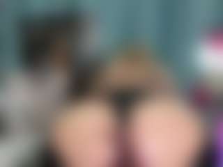 Live cam show with -R-A-R-E- - Public Mature on sexylive.show