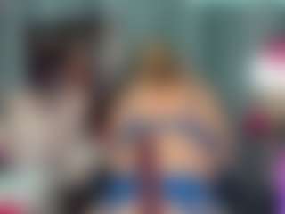 -R-A-R-E-'s Live Sex Cam Show