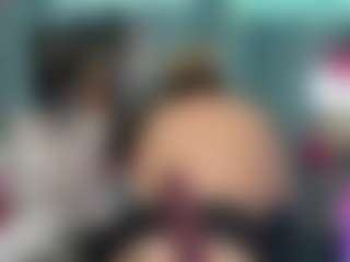 -R-A-R-E-'s Live Sex Cam Show