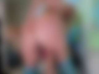 Live cam show with Classy4uuuu - Submissive on Milfs Live