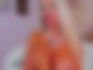 Live cam show with AwwElla - Blonde Hair on Milfs Live