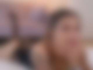 Live cam show with Lenna - Gagging on pussylord.com