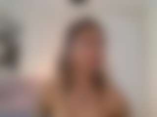 Live cam show with Lenna - Slim on googirlz