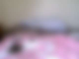 Live cam show with Slim Busy - Brown Eyes on Soda Cam