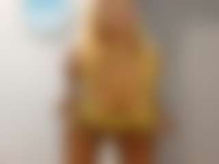 TasteThePeach's Live Sex Cam Show