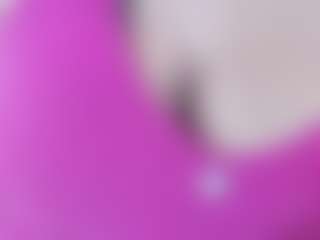 Live cam show with Birdie - Granny Dildo on Camsoda