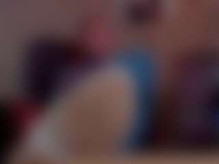 Live cam show with misspetitevenus - Leather on Dolls Live