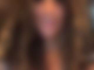 Caramel Kisses's Live Sex Cam Show
